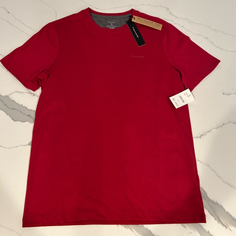 Mens Tahari red t shirt, small